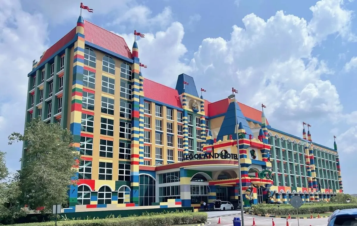 3 Rooms, Legoland, Medini, Netflix, Wi-Fi, Beach, Pool, 10 Min To Singapore Checkpoint Johor Bahru 0*,  Ma­lay­sia